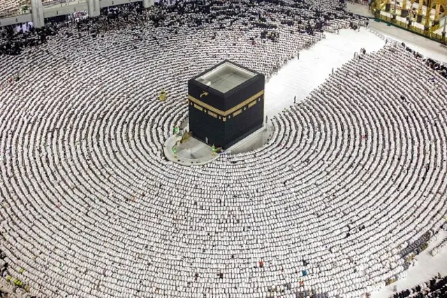 Masu ibada a Masallacin Harami na Makkah