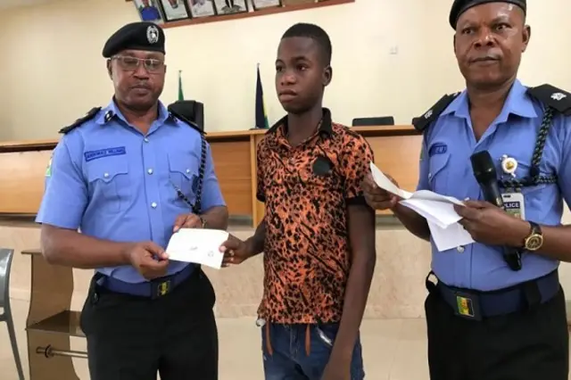 Ilé iṣẹ́ ọlọ́pàá