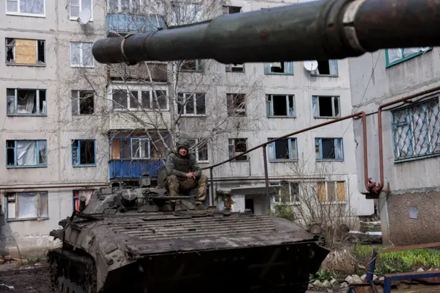 Украинский военный в Бахмуте