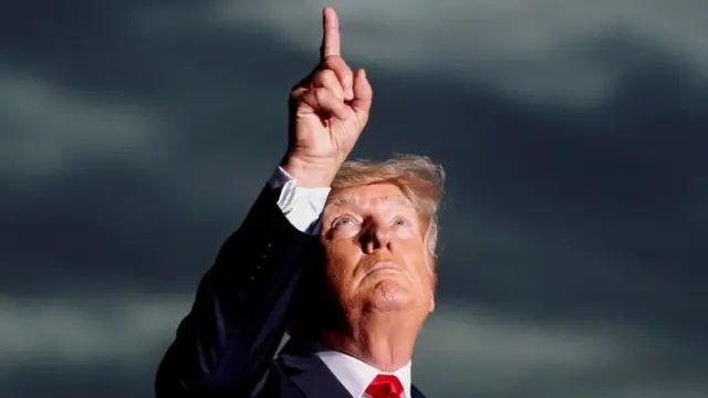 डोनल्ड ट्रंप