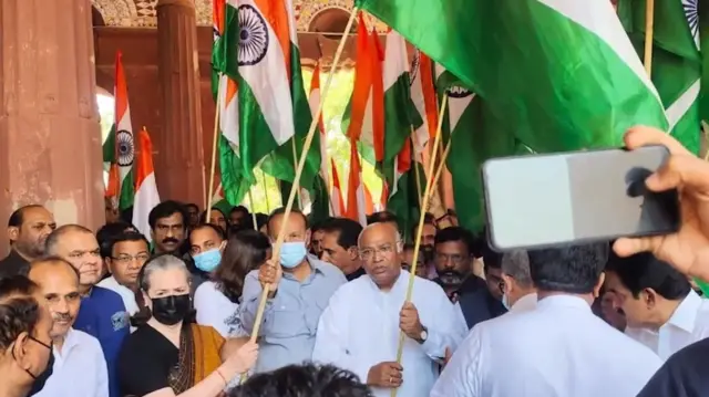 విపక్షాల తిరంగా మార్చ్