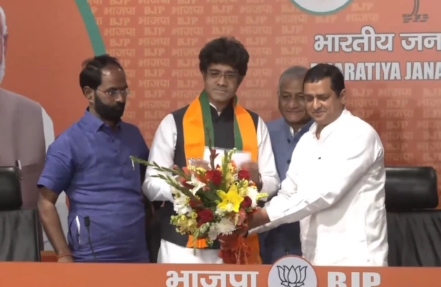 सीआर केसवन ने थामा बीजेपी का दामन