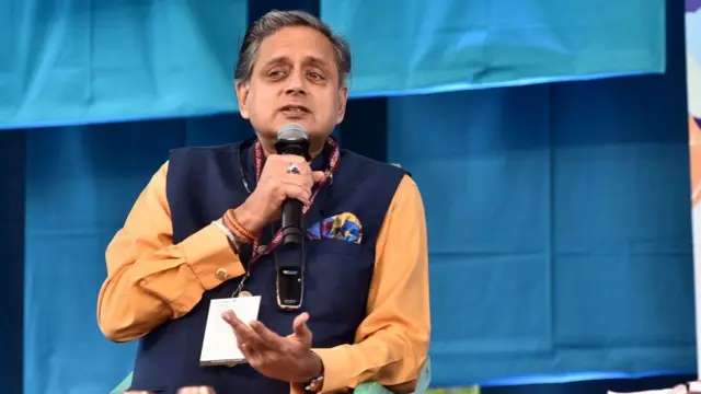 शशि थरूर