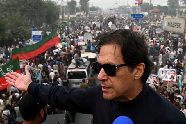عمران خان قبل اعتقاله