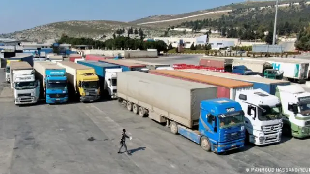 معبر على الحدود بين تركيا وسوريا