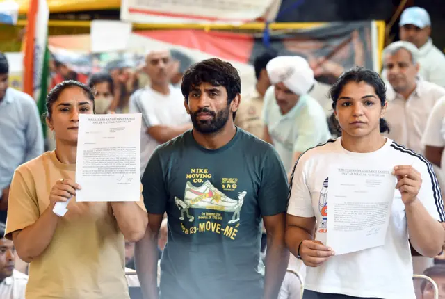 पहलवान बीजेपी की महिला सांसदों को लिखेंगे पत्र