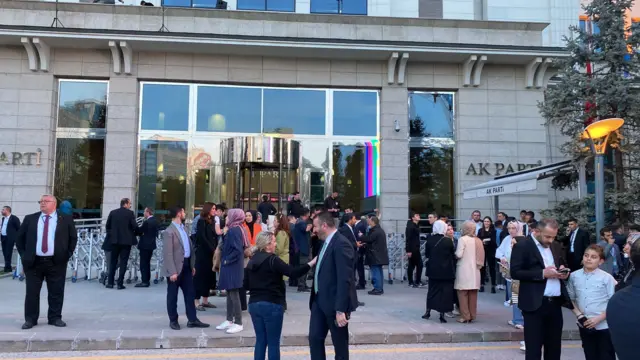 AKP Genel Merkezi önü