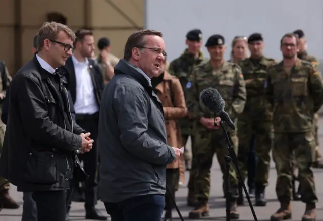 Garmalka ooTaangiyo iyo diyaarado u diraya  Ukraine