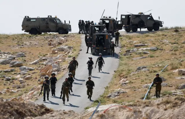 صورة أرشيفية لجنود إسرائيليين في الضفة الغربية