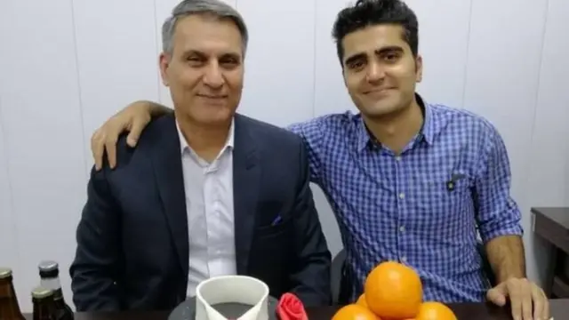 منوچهر بختیاری در کنار پسرش پویا