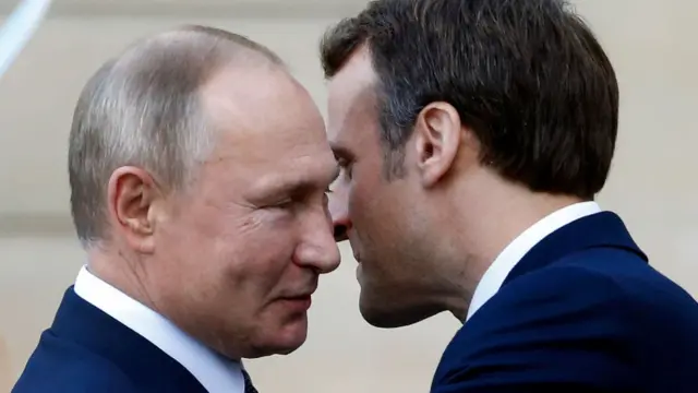 Путин и Макрон