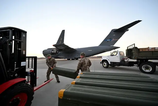 Американская военная помощь Украине