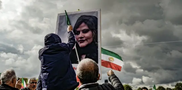 سفارت سوئیس