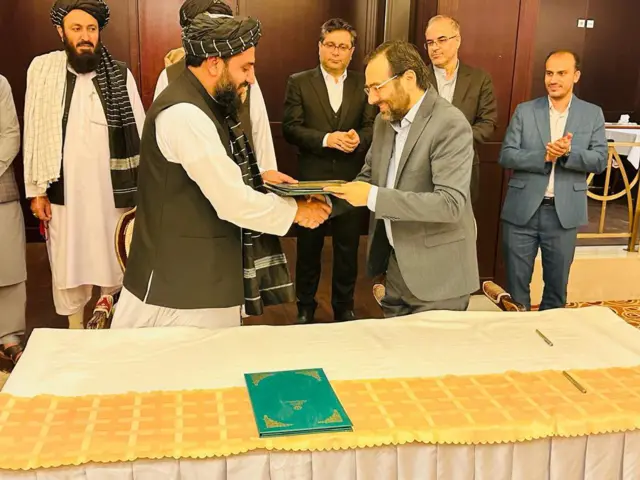 امضای توافقنامه همکاری ایران و طالبان