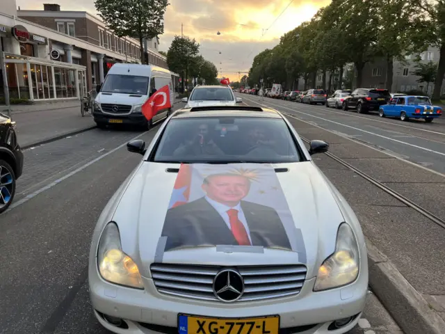 Hollanda kutlamalar