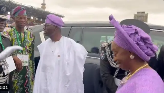 Gomina Sanwo-Olu ati iyawo rẹ.