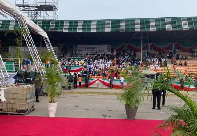 Báyìí  ni ètò ìfinijoyè sípò Gómìnà Seyi Makinde ti ipinlẹ Oyo ti ń lọ