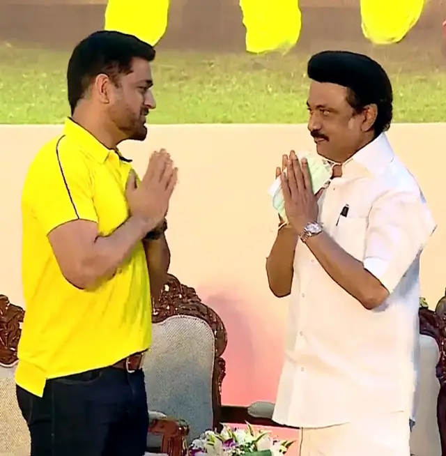 स्टालिन के साथ एमएस धोनी