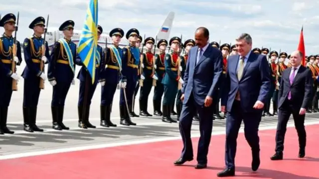 Rais Isaias akilakiwa mjini Moscow na Naibu Waziri wa Mambo ya Nje wa Urusi Rudenko Andrey Yurevich