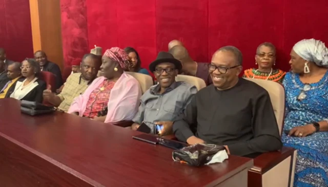 Foto ụbọchị 17 Mee, oge Peter Obi nọ n'ụlọikpe