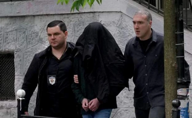 సెర్బియాలోని ఓ స్కూల్లో 13 ఏళ్ల విద్యార్థి కాల్పులు జరిపాడు