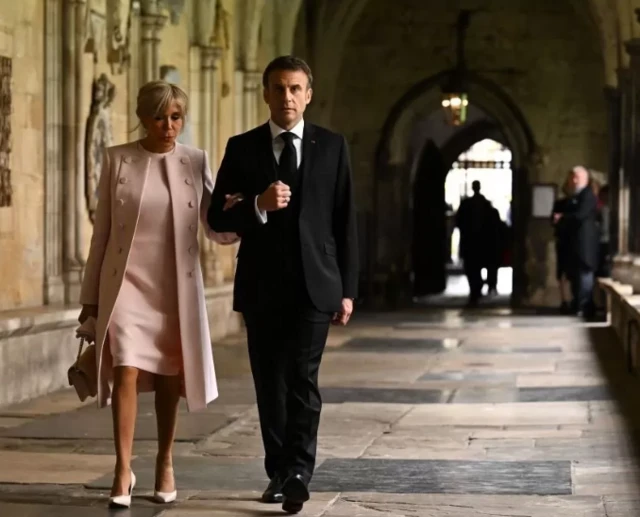 الرئيس الفرنسي إيمانويل ماكرون وزوجته بريجيت ماكرون