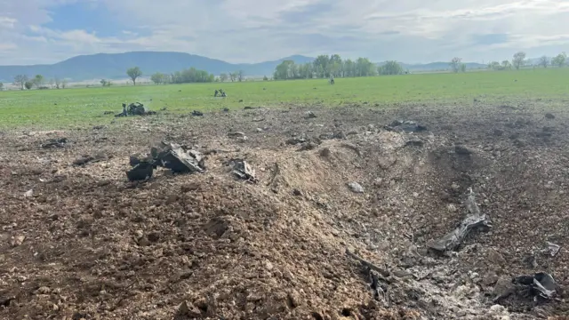 воронка от ракеты