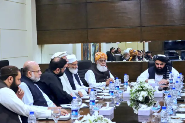 امیرخان متقی و مولانا فضل الرحمان