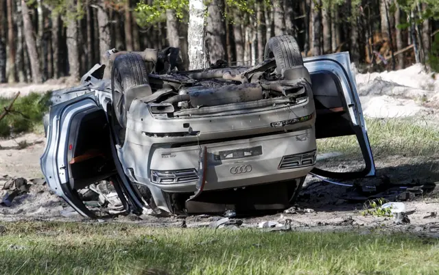 Взорванный автомобиль Прилепина