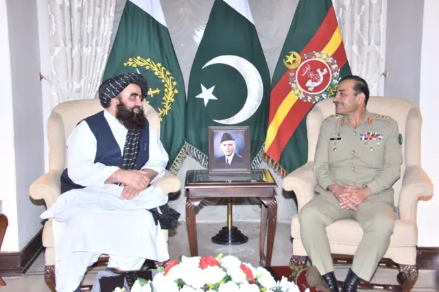 متقی و عاصم منیر