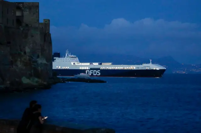 السفينة بعد تحريرها