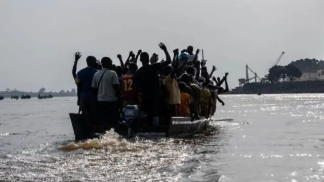 Ndị nọ n'ime ụgbọmmiri