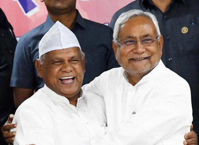 जीतन राम मांझी और नीतीश कुमार की फ़ाइल फोटो