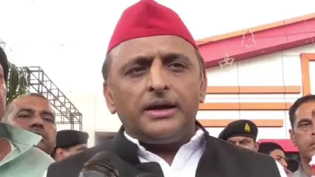 अखिलेश यादव