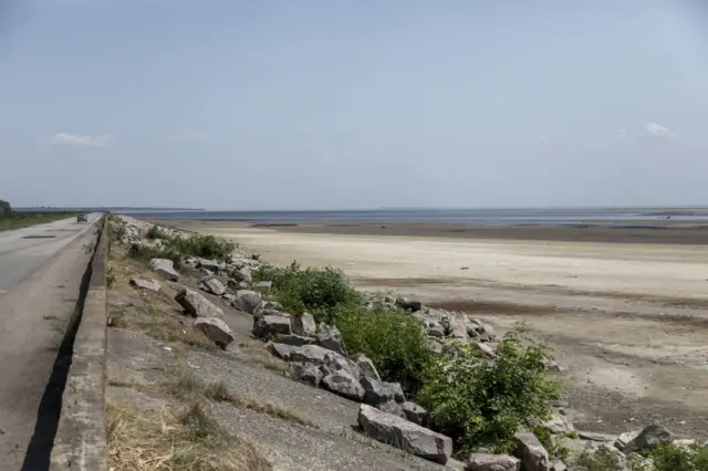 Высохшее Каховское водохранилище
