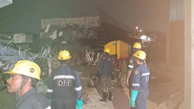 కుప్పకూలిన ఫ్లైఓవర్