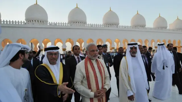 शेख ज़ायद मस्जिद में पीएम मोदी.