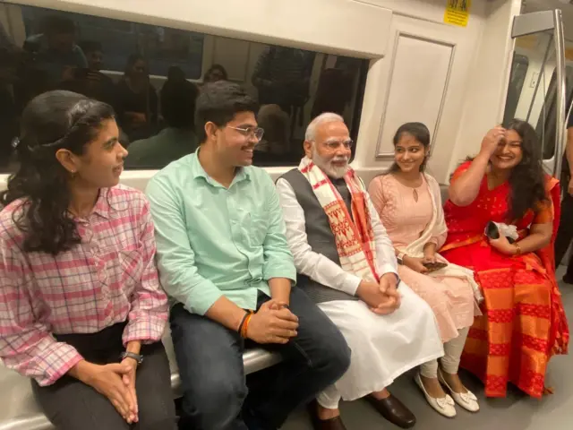 प्रधानमंत्री नरेंद्र मोदी