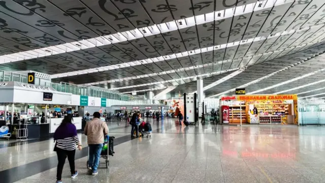 एयरपोर्ट