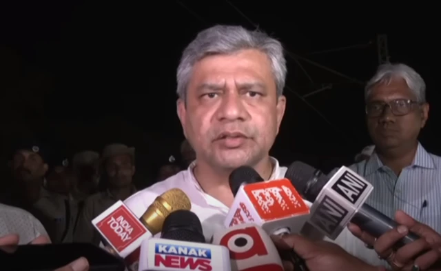 रेल मंत्री अश्विनी वैष्णव