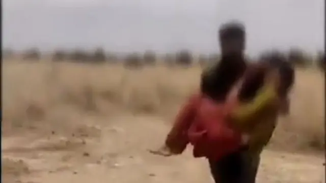 वायरल वीडियो से ली गई तस्वीर