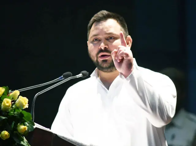 तेजस्वी यादव