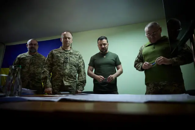 Слева направо: Александр Комаренко, Александр Сырский, Владимир Зеленский, Александр Тарнавский