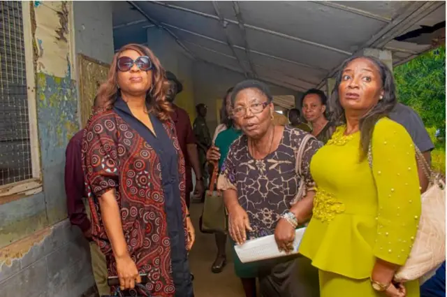Dkta Ngozii Okonkwo na ndị otu ya