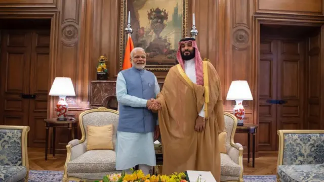 मोहम्मद बिन सलमान के साथ प्रधानमंत्री नरेंद्र मोदी