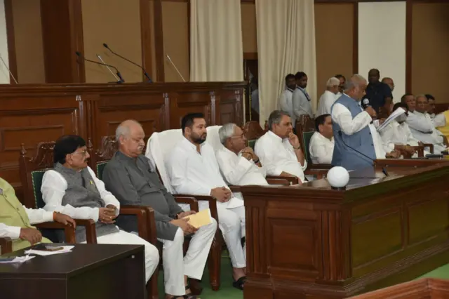 बिहार में पार्टियों की बैठक