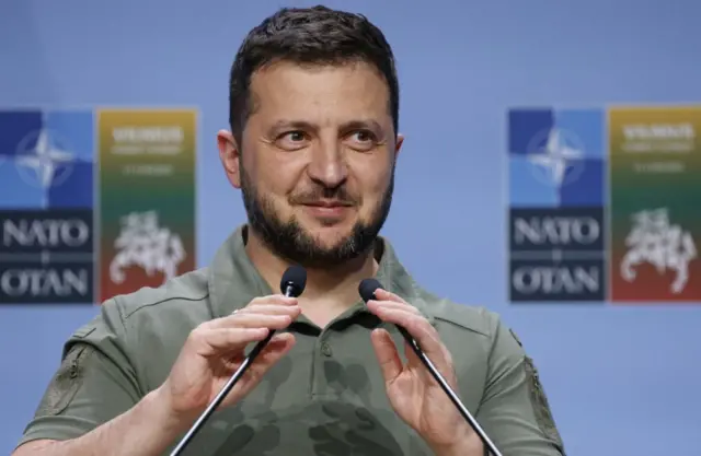 Владимир Зеленский на пресс-конференции в Вильнюсе