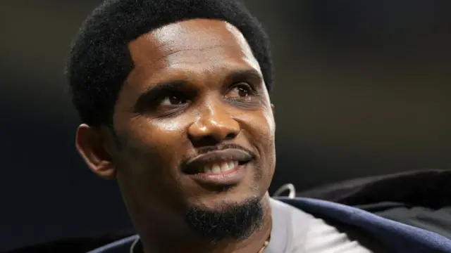 Samuel Eto'o, ambaye ameongoza FA ya Cameroon tangu Desemba 2021, amekosolewa kwa baadhi ya maamuzi yake ya hivi majuzi.