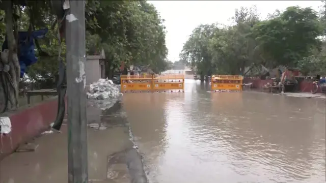 దిల్లీ వరద నీరు