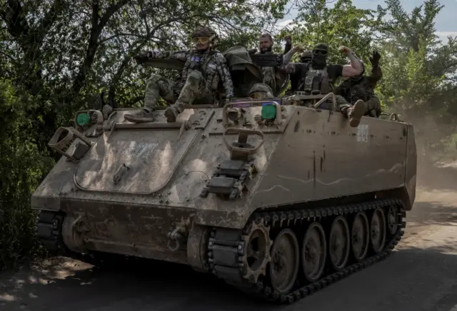 M113